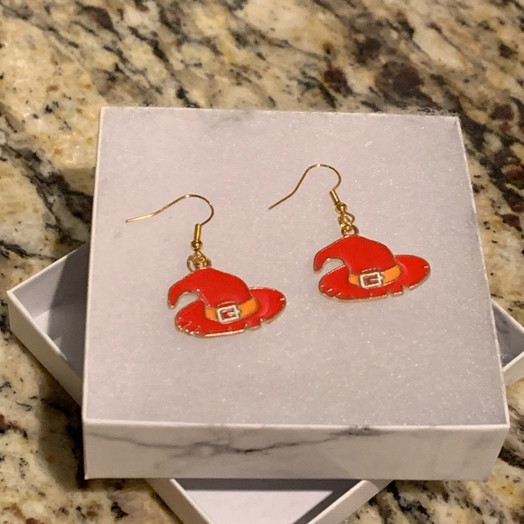 Jewelry - Halloween Earrings witch hat
